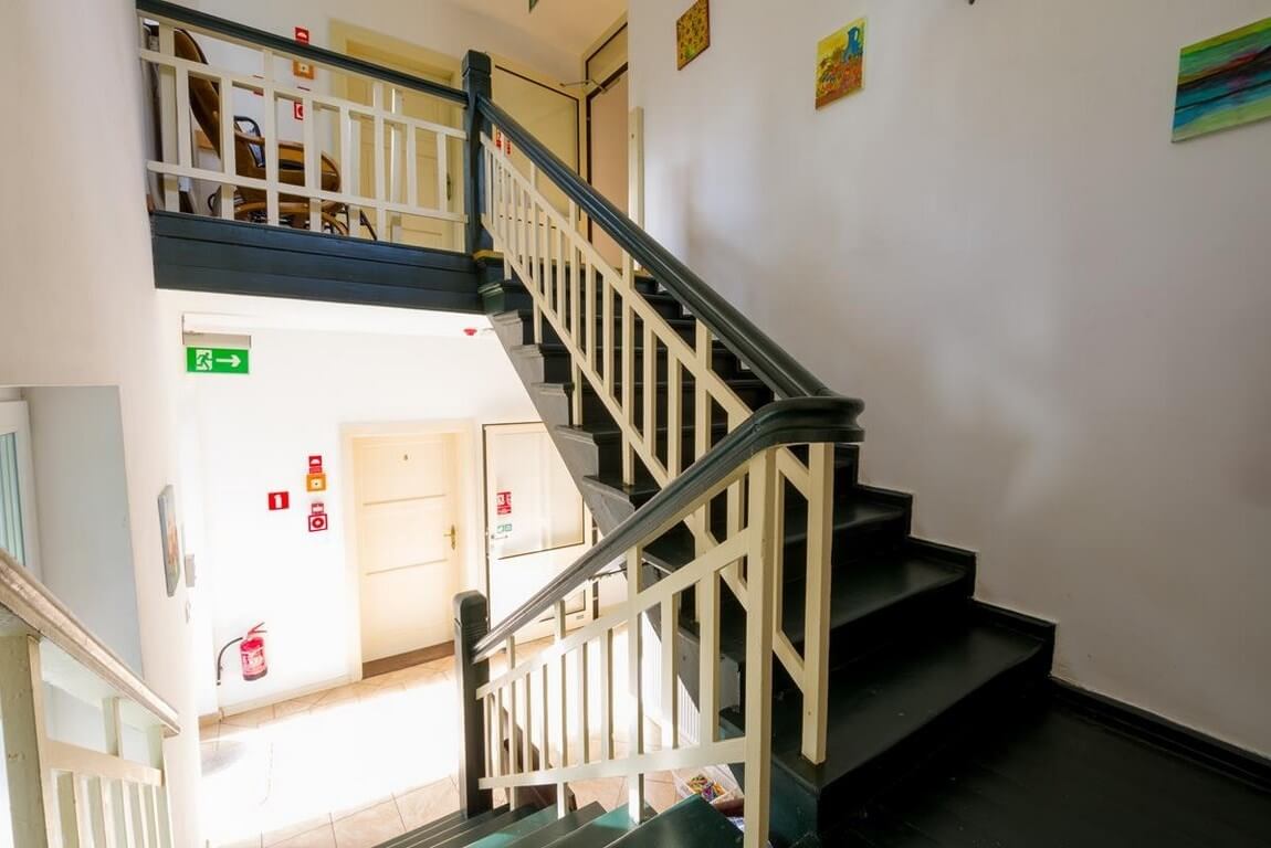 schody w domu seniora